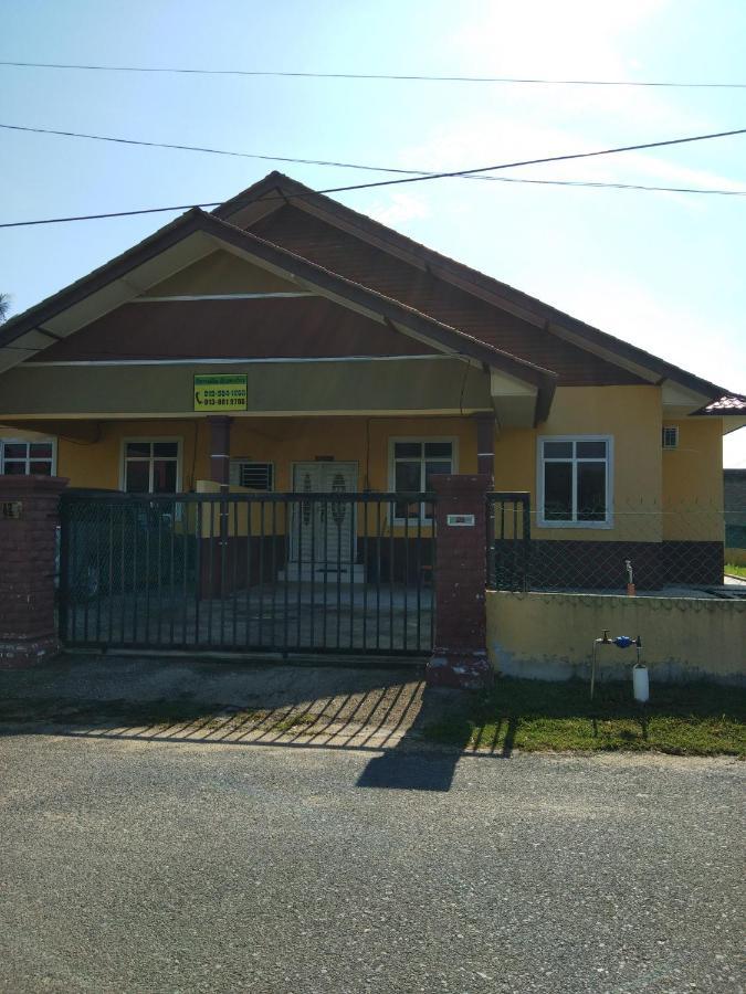 Davallia Homestay Dungun Exterior photo